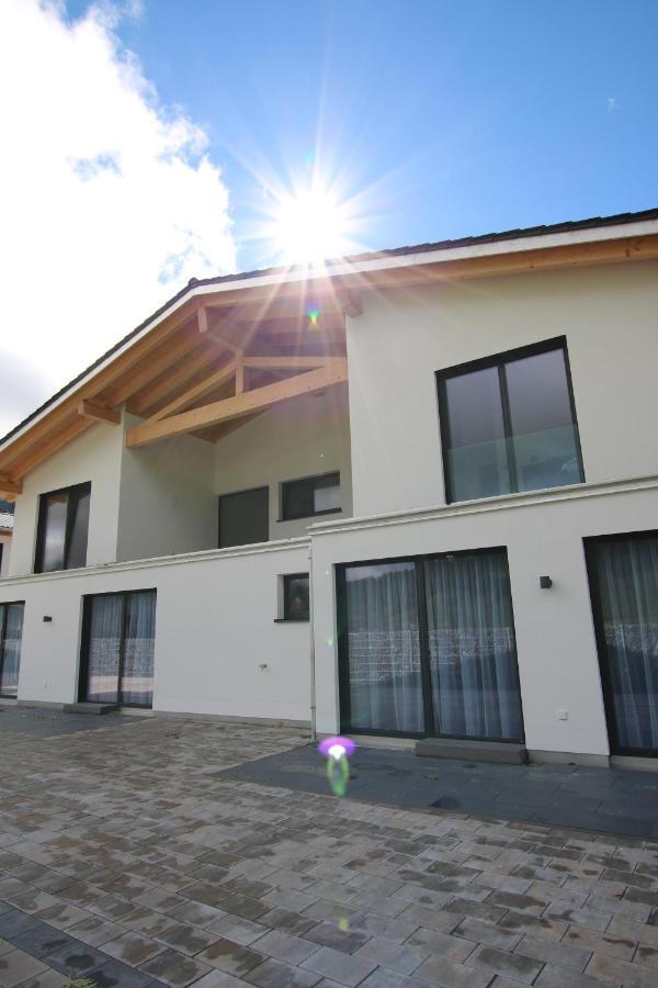 Apartamento Mountain Moments Tannheim - Familie Weber Exterior foto