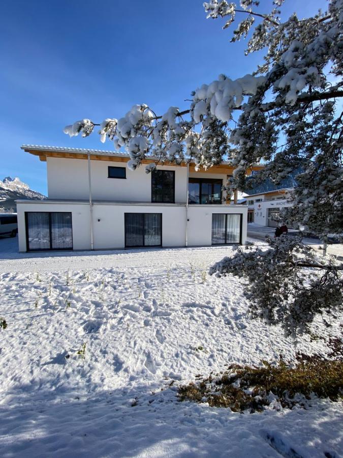 Apartamento Mountain Moments Tannheim - Familie Weber Exterior foto