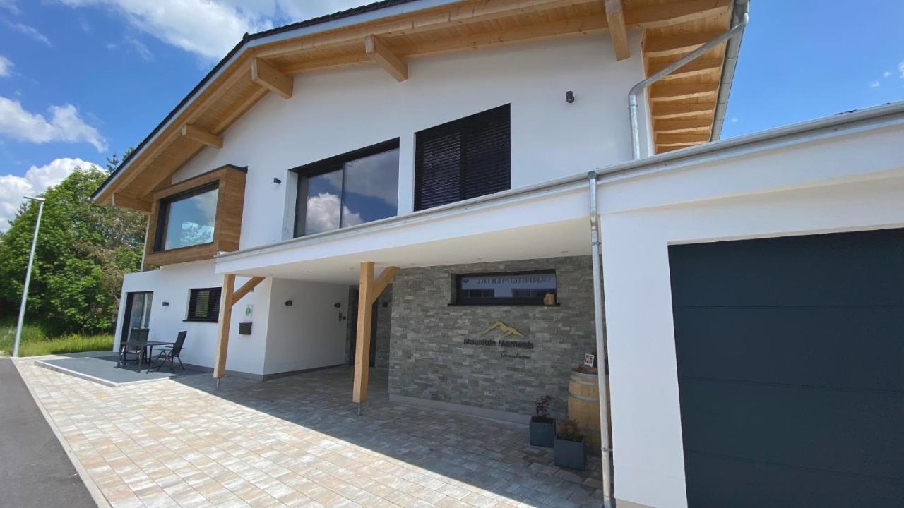 Apartamento Mountain Moments Tannheim - Familie Weber Exterior foto