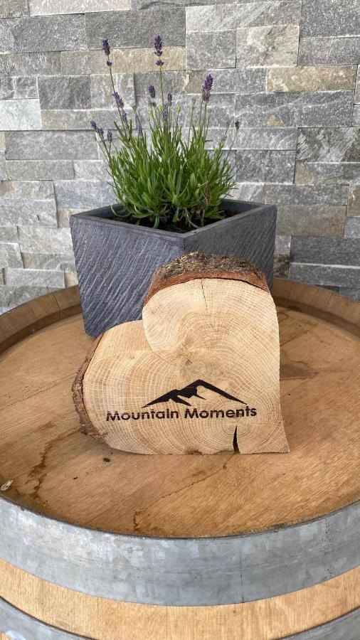Apartamento Mountain Moments Tannheim - Familie Weber Exterior foto